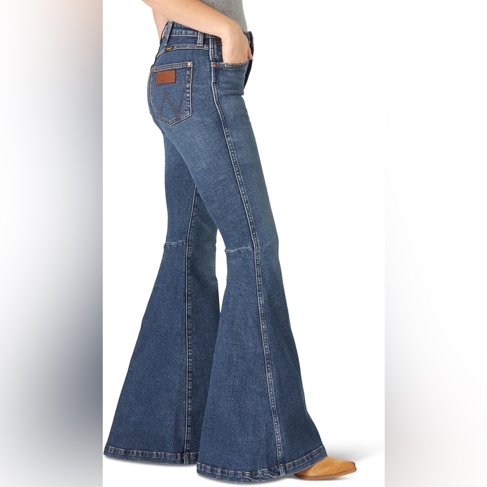 Wrangler | 🤠 Retro Trumpet Flare Jeans